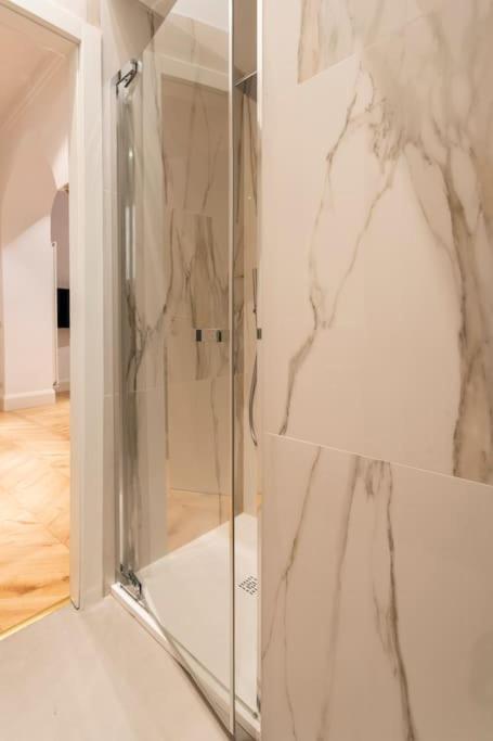La Scala Suite-Luxury Apartment ミラノ エクステリア 写真